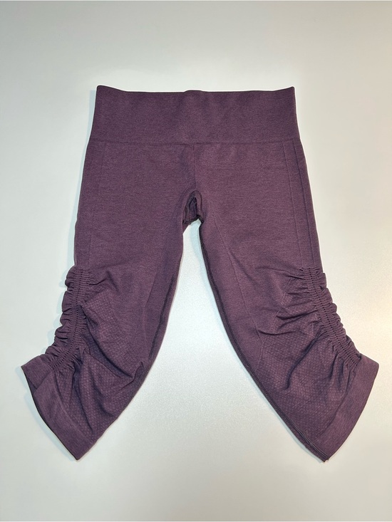 lululemon athletica Pants - Lululemon Ebb to Street Crop Leggings Heathered Plum Purple Ruched Capri